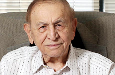 חיים קרסו. "אבא נכנס לעסקי המכוניות רק כדי לסדר לנו פרנסה" חיים קרסו. "אבא נכנס לעסקי המכוניות רק כדי לסדר לנו פרנסה"