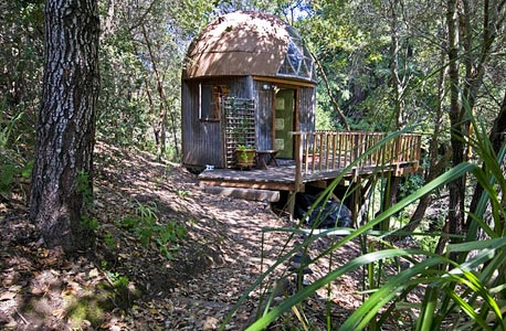 Mushroom Dome Cabin, קליפורניה. קליפורניה. 100 דולר ללילה Mushroom Dome Cabin, קליפורניה. קליפורניה. 100 דולר ללילה