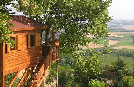 Italian tree house, פידמונט צפון איטליה. 135 דולר ללילה Italian tree house, פידמונט צפון איטליה. 135 דולר ללילה