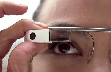 גוגל גלאס Glass משקפיים חכמים, צילום מסך: youtube