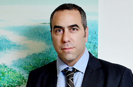 עו"ד אופיר נאור, התובע בתביעה הייצוגית נגד בנק לאומי. "רוסק-עמינוח נותנת שיפוי בדיעבד לגליה מאור" עו"ד אופיר נאור, התובע בתביעה הייצוגית נגד בנק לאומי. "רוסק-עמינוח נותנת שיפוי בדיעבד לגליה מאור"