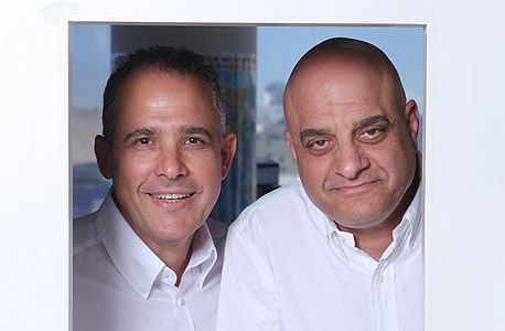מימין: שאול ודורי נאוי מימין: שאול ודורי נאוי
