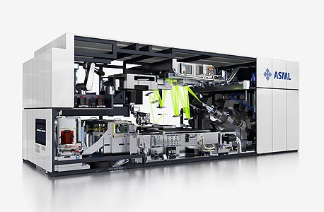 מכונת ייצור שבבים של ASML. החברה ממחזרת 83% מהזבל המסוכן שהיא מייצרת מכונת ייצור שבבים של ASML. החברה ממחזרת 83% מהזבל המסוכן שהיא מייצרת
