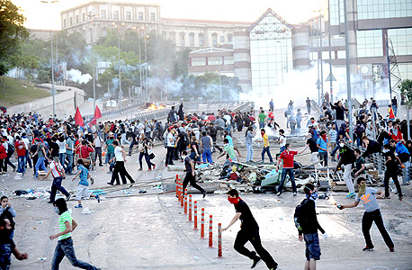 5. טורקיה, עם ציון 54. הפגנות באיסטנבול