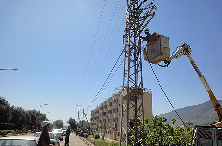 פריסת הסיבים על ידי חברת החשמל תספק תשתית שלישית למשתמש הישראלי, צילום: יוסי וייס
