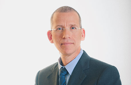 עו"ד שמוליק לכנר: "שינוי הייעוד הוא התהליך הכי מורכב שנתקלים בו במסגרת חוק התכנון והבנייה. צריך גם לקבל התייחסות כמעט מכל משרדי הממשלה" עו"ד שמוליק לכנר: "שינוי הייעוד הוא התהליך הכי מורכב שנתקלים בו במסגרת חוק התכנון והבנייה. צריך גם לקבל התייחסות כמעט מכל משרדי הממשלה"