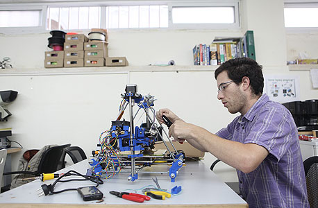 כל אחד יכול לבוא וללמוד ייצור במדפסת 3D כל אחד יכול לבוא וללמוד ייצור במדפסת 3D