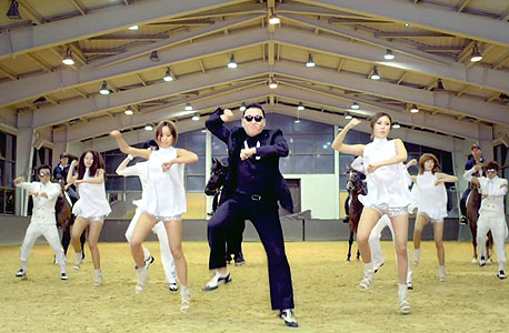 Psy, שיאן היוטיוב של כל הזמנים. יותר אנשים מחפשים בגוגל קיי־פופ מאשר את פינק פלויד והרולינג סטונס Psy, שיאן היוטיוב של כל הזמנים. יותר אנשים מחפשים בגוגל קיי־פופ מאשר את פינק פלויד והרולינג סטונס