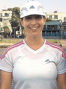 יוסיפון. "פירוש המילה Boot Camp באנגלית הוא טירונות, ואכן מדובר בשיטה ששואבת השראה מאימוני המארינס" יוסיפון. "פירוש המילה Boot Camp באנגלית הוא טירונות, ואכן מדובר בשיטה ששואבת השראה מאימוני המארינס"