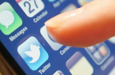 בכירי טוויטר נפטרים ממניות החברה