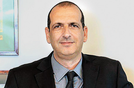 עו"ד מיקי ברנע: "עולם ההגבלים העסקיים הוא אופקי. עולם הריכוזיות הוא אנכי. ההגבלים עוסקים במיקרו, הריכוזיות במאקרו" עו"ד מיקי ברנע: "עולם ההגבלים העסקיים הוא אופקי. עולם הריכוזיות הוא אנכי. ההגבלים עוסקים במיקרו, הריכוזיות במאקרו"