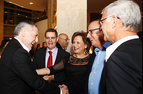 מימין ישי דוידי, אבי נאור, נאווה ברק, שלמה ינאי ומאיר כהן מימין ישי דוידי, אבי נאור, נאווה ברק, שלמה ינאי ומאיר כהן
