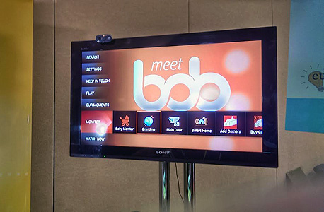 תצוגת הממשק של Meet Bob על טלוויזיה סטנדרטית