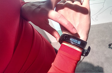 הצצה ראשונה: Lifeband touch, הצמיד החכם של LG