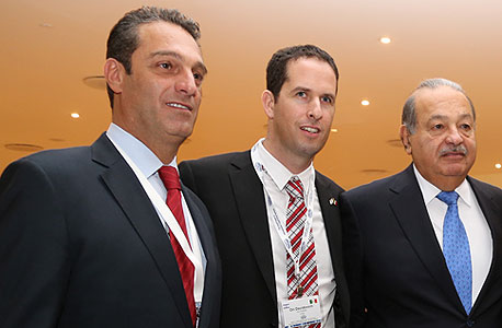 קרלוס סלים ג'וניור יגיע ארצה לאתר השקעות