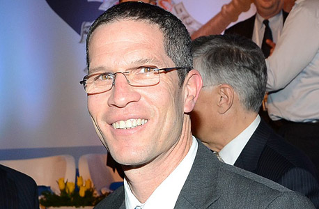 הכנ"ר לשעבר דוד האן. את ההתמחות שלו הוא עשה במשרד יגאל ארנון הכנ"ר לשעבר דוד האן. את ההתמחות שלו הוא עשה במשרד יגאל ארנון