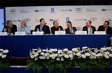 איורע החתימה על ההסכם בין הרכבת למינהל מקרקעי ישראל איורע החתימה על ההסכם בין הרכבת למינהל מקרקעי ישראל