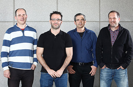 אנשי התנועה אורי ירון (מימין), אסף מורג, ערן הילדסהיים ובועז הירש. גרעין קשה של 15 אנשים עם עשרות אלפי עוקבים אנשי התנועה אורי ירון (מימין), אסף מורג, ערן הילדסהיים ובועז הירש. גרעין קשה של 15 אנשים עם עשרות אלפי עוקבים