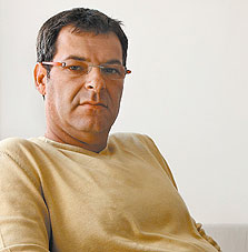 יוני סער יוני סער