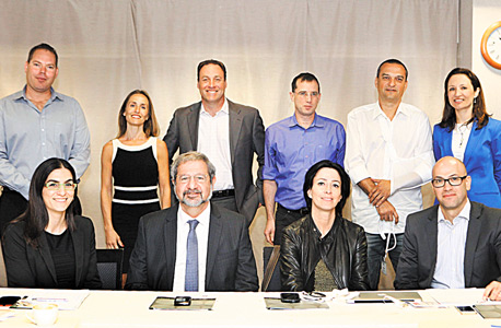 צוות שופטי תחרות קמעונאי השנה צוות שופטי תחרות קמעונאי השנה