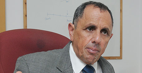 בלינקוב. "אנשי המועצה הלאומית לכלכלה נהנים להסתכל על ההחלטות שלנו. אני לא יודע בדיוק מה הם עושים" בלינקוב. "אנשי המועצה הלאומית לכלכלה נהנים להסתכל על ההחלטות שלנו. אני לא יודע בדיוק מה הם עושים"