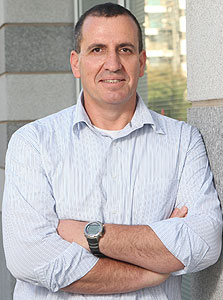 ולדמן. "אנחנו בוחנים רק חברות שיתרמו מהרגע הראשון לרווחיות של החברה" ולדמן. "אנחנו בוחנים רק חברות שיתרמו מהרגע הראשון לרווחיות של החברה"