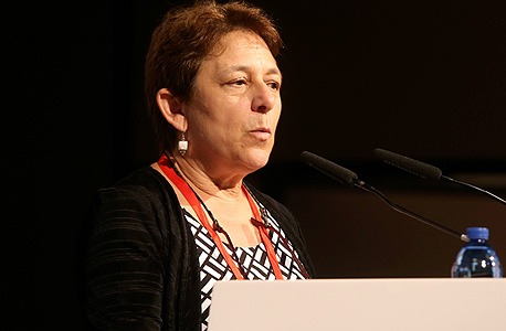 אליזבת' קריסל. "אין תהליך יצירתי בלי סיעור מוחות, ויש לנו תהיכים מוגדרים לזה, יומיומיים ותקופתיים" אליזבת' קריסל. "אין תהליך יצירתי בלי סיעור מוחות, ויש לנו תהיכים מוגדרים לזה, יומיומיים ותקופתיים"