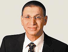 עופר פרי. חייבים לאשר לנו להיכנס לתחומי ה'לייב בטינג', הסלולר ומרוצי הסוסים" עופר פרי. חייבים לאשר לנו להיכנס לתחומי ה'לייב בטינג', הסלולר ומרוצי הסוסים"