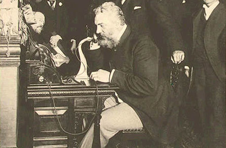 אלכסנדר גרהם בל. "חידוש מעניין שאין לו אפשרויות מסחריות" אלכסנדר גרהם בל. "חידוש מעניין שאין לו אפשרויות מסחריות"