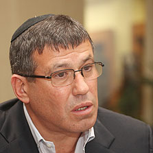 ליאו נואי. מתורמי קרן ק.מ.ח ליאו נואי. מתורמי קרן ק.מ.ח