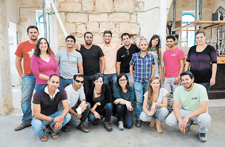 מייסדי עמותת איילים בתמונה קבוצתית: "ל־60% מהצעירים יותר טוב לגור בפריפריה" מייסדי עמותת איילים בתמונה קבוצתית: "ל־60% מהצעירים יותר טוב לגור בפריפריה"