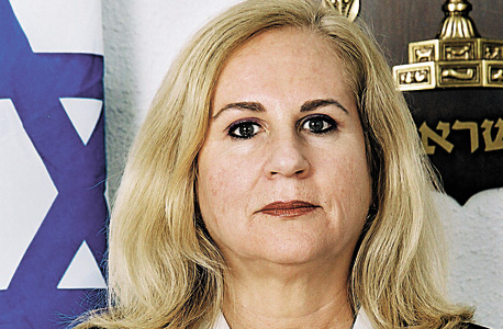 השופטת רות בן־חנוך. גם שופטת, גם תובעת השופטת רות בן־חנוך. גם שופטת, גם תובעת