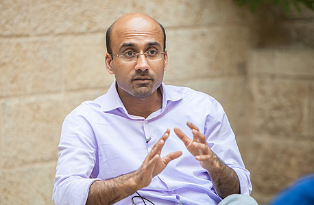 עטיף מיאן. "בישראל העיניים שלכם עצומות" עטיף מיאן. "בישראל העיניים שלכם עצומות"