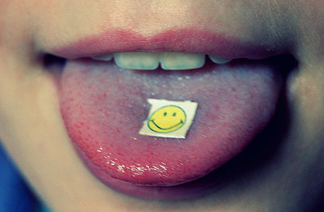 LSD. נדרשת כמות מזערית להשגת מלוא האפקט LSD. נדרשת כמות מזערית להשגת מלוא האפקט