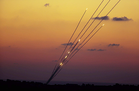 ירי רקטות לעבר הדרום, צילום: אי פי איי