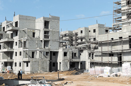 בנייה בפרדס חנה (ארכיון) בנייה בפרדס חנה (ארכיון)