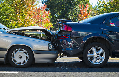 Distracted drivers lead to car accidents. Photo: Shutterstock