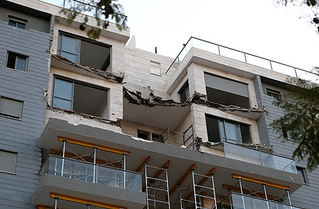 קריסת המרפסות (ארכיון) קריסת המרפסות (ארכיון)