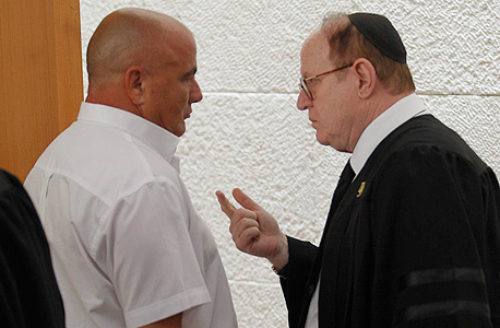 עו"ד יעקב וינרוט עם דני דנקנר, בבית המשפט עו"ד יעקב וינרוט עם דני דנקנר, בבית המשפט