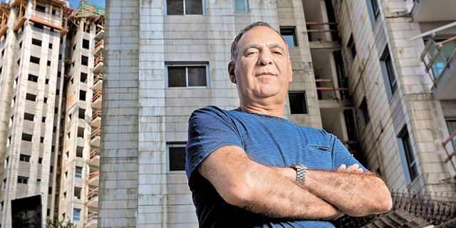 יזם הנדל"ן אשר אלון: "אסור שחברות ציבוריות יעסקו בפינוי־בינוי"