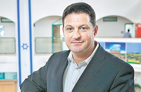 יו"ר השלטון המקומי, חיים ביבס . "תנו לי לבנות 25% משכונת מגורים" יו"ר השלטון המקומי, חיים ביבס . "תנו לי לבנות 25% משכונת מגורים"