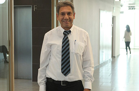 בצרי על אישור האשראי לשטרום: "בסופו של עניין, כשבחנתי את כל הפרמטרים, מבחינתי מדובר באדם שיודע מה הוא עושה, מקצוען ומיומן שיש לו קונה סופי עם רווח יפה" בצרי על אישור האשראי לשטרום: "בסופו של עניין, כשבחנתי את כל הפרמטרים, מבחינתי מדובר באדם שיודע מה הוא עושה, מקצוען ומיומן שיש לו קונה סופי עם רווח יפה"