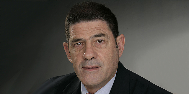 איומים על רווחיות החברות הפכו את העובדים לבני ערובה