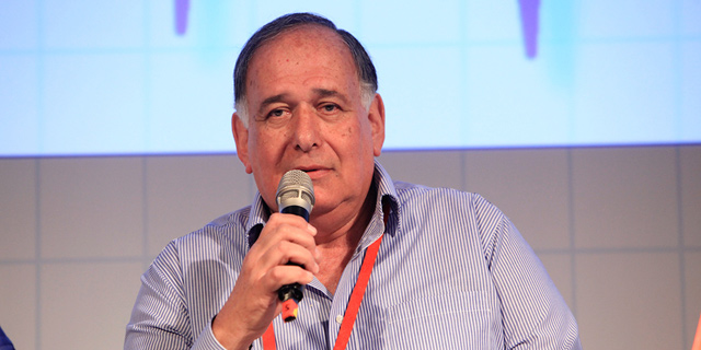 דרמה בצפון: עיריית חיפה חוסמת הכניסה לבתי הזיקוק