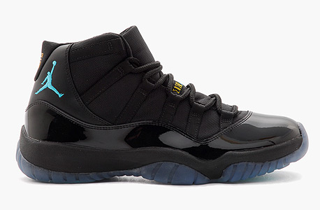הנעליים הכי נמכרות השנה: Jordan 11 Retro Gamma Blue הושקו בדצמבר 2012 ב־185 דולר, מאז נמכרו 18,953 זוגות ב־316 דולר בממוצע הנעליים הכי נמכרות השנה: Jordan 11 Retro Gamma Blue הושקו בדצמבר 2012 ב־185 דולר, מאז נמכרו 18,953 זוגות ב־316 דולר בממוצע
