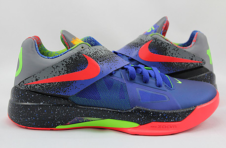 הנעליים הכי רווחיות, מקום 4 KD IV Nerf הושקו בדצמבר 2011 ב־125 דולר, השנה נמכרו 33 זוגות ב־1,956 דולר בממוצע לחדשות ו־892 דולר למשומשות הנעליים הכי רווחיות, מקום 4 KD IV Nerf הושקו בדצמבר 2011 ב־125 דולר, השנה נמכרו 33 זוגות ב־1,956 דולר בממוצע לחדשות ו־892 דולר למשומשות