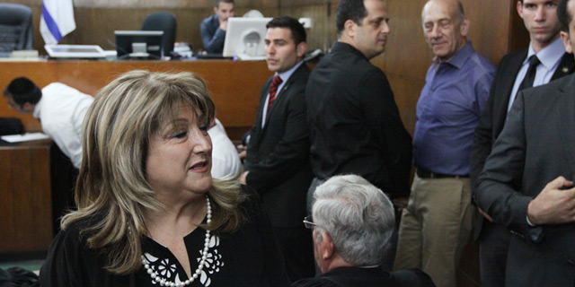 אולמרט לזקן: על כל חודש שתשבי בכלא תקבלי עשרת אלפים דולר