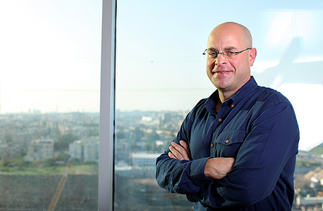 רביב צולר, מנכ"ל ביטוח ישיר: "כדי לגייס עובד מבחוץ צריך להוכיח שלא נמצא אדם עם כישורים מתאימים בתוך החברה. עובדים מצטיינים אנו מתחייבים לקדם בתוך שנה וחצי" רביב צולר, מנכ"ל ביטוח ישיר: "כדי לגייס עובד מבחוץ צריך להוכיח שלא נמצא אדם עם כישורים מתאימים בתוך החברה. עובדים מצטיינים אנו מתחייבים לקדם בתוך שנה וחצי"