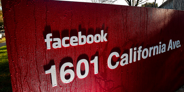 פייסבוק נערכת לקרב אוויר נגד גוגל; צוקרברג רוצה להיות ג&#39;ובס הבא