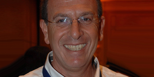עופר חודורוב רוכש מישראייר 50% מדיזנהויז תיירות נכנסת
